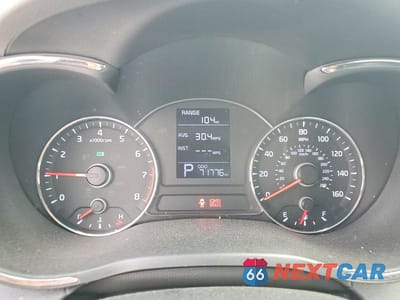 Zdjęcie 9 z 11 samochodu: 2016 KIA FORTE LX VIN:KNAFX4A6XG5550767 - miniatura