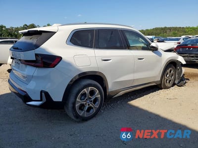 Trzecie zdjęcie samochodu z tyłu: 2026 BMW X1 XDRIVE28I VIN:WBX73EF04T5588201 - miniatura