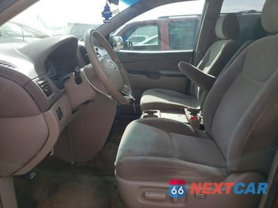 Zdjęcie 7 z 14 samochodu: 2005 TOYOTA SIENNA LE VIN:5TDBA23C65S053197 - miniatura