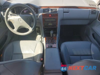 Zdjęcie 8 z 12 samochodu: 2000 MERCEDES-BENZ E 320 VIN:WDBJF65JXYB026868 - miniatura