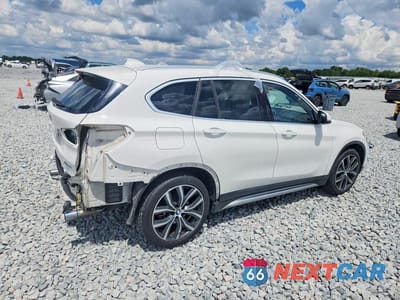 Trzecie zdjęcie samochodu z tyłu: 2018 BMW X1 SDRIVE28I VIN:WBXHU7C3XJ3H43664 - miniatura