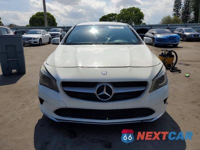 Piąte zdjęcie samochodu w środku: 2014 MERCEDES-BENZ CLA 250 VIN:WDDSJ4EB8EN063919 - miniatura