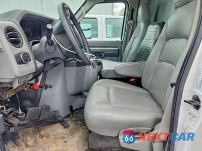 Zdjęcie 7 z 14 samochodu: 2023 FORD ECONOLINE VIN:1FDXE4FN0PDD19164 - miniatura