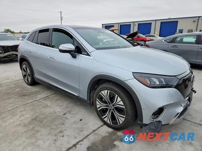 Czwarte zdjęcie samochodu z boku: 2023 MERCEDES-BENZ EQE SUV 350+ VIN:4JGGM2BB6PA036675 - miniatura
