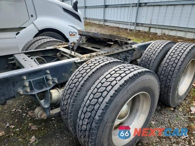 Zdjęcie 6 z 10 samochodu: 2012 INTERNATIONAL PROSTAR SEMI TRUCK VIN:3HSDJSJR2CN672765 - miniatura