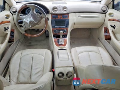 Zdjęcie 8 z 12 samochodu: 2008 MERCEDES-BENZ CLK 350 VIN:WDBTJ56H08F248938 - miniatura