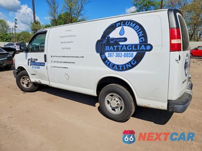 Drugie zdjęcie samochodu z przodu: 2005 CHEVROLET EXPRESS G2500 DELIVERY VAN VIN:1GCGG25V951248730 - miniatura