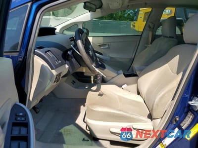 Zdjęcie 7 z 12 samochodu: 2010 TOYOTA PRIUS III VIN:JTDKN3DU3A1092225 - miniatura