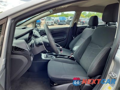 Zdjęcie 7 z 11 samochodu: 2017 FORD FIESTA SE VIN:3FADP4BJ8HM113249 - miniatura