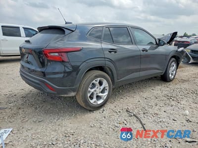 Trzecie zdjęcie samochodu z tyłu: 2026 CHEVROLET TRAX VIN:KL77LFEP0TC117463 - miniatura