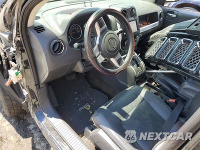 Zdjęcie 8 z 13 samochodu: 2015 JEEP COMPASS LATITUDE VIN:1C4NJCEA7FD344061 - miniatura