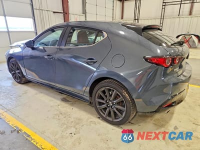 Drugie zdjęcie samochodu z przodu: 2024 MAZDA 3 PREFERRED VIN:JM1BPBLM2R1709986 - miniatura