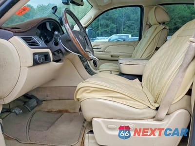 Zdjęcie 7 z 13 samochodu: 2007 CADILLAC ESCALADE LUXURY VIN:1GYFK63807R120454 - miniatura