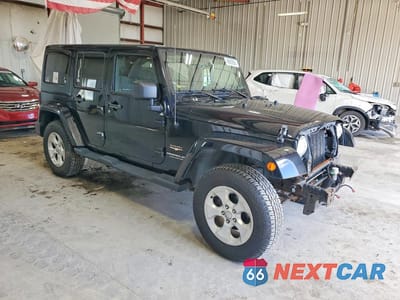 Czwarte zdjęcie samochodu z boku: 2013 JEEP WRANGLER UNLIMITED SAHARA VIN:1C4BJWEG3DL585465 - miniatura