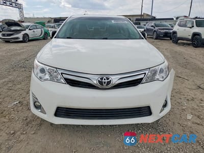 Piąte zdjęcie samochodu w środku: 2012 TOYOTA CAMRY XLE VIN:4T1BF1FK8CU136701 - miniatura
