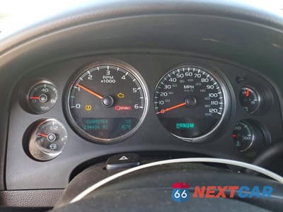Zdjęcie 9 z 13 samochodu: 2013 CHEVROLET SUBURBAN K1500 LT VIN:1GNSKJE78DR374816 - miniatura