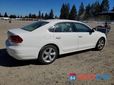 Trzecie zdjęcie samochodu z tyłu: 2013 VOLKSWAGEN PASSAT SE VIN:1VWBH7A36DC088489 - miniatura