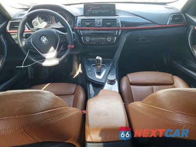 Zdjęcie 8 z 12 samochodu: 2016 BMW 320 XI VIN:WBA8A3C55GK688405 - miniatura