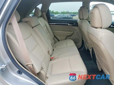 Zdjęcie 11 z 13 samochodu: 2013 KIA SORENTO LX VIN:5XYKT3A64DG364927 - miniatura