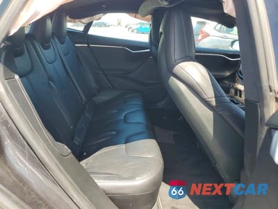 Zdjęcie 10 z 13 samochodu: 2015 TESLA MODEL S VIN:5YJSA1E11FF118811 - miniatura