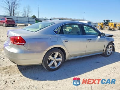 Trzecie zdjęcie samochodu z tyłu: 2012 VOLKSWAGEN PASSAT SE VIN:1VWBH7A30CC035849 - miniatura