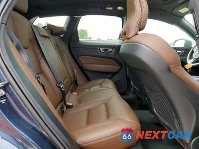 Zdjęcie 11 z 13 samochodu: 2022 VOLVO XC60 B5 MOMENTUM VIN:YV4L12DK5N1002472 - miniatura