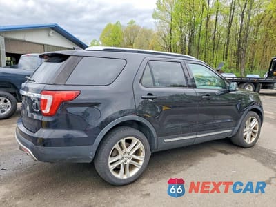 Trzecie zdjęcie samochodu z tyłu: 2017 FORD EXPLORER XLT VIN:1FM5K8D87HGA39925 - miniatura