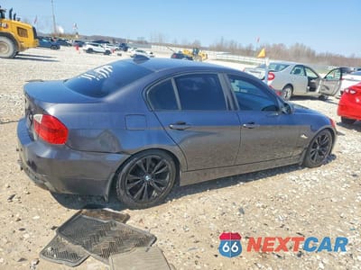 Trzecie zdjęcie samochodu z tyłu: 2006 BMW 325 I VIN:WBAVB135X6PT03488 - miniatura