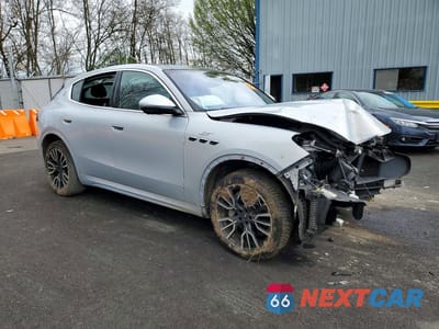 Czwarte zdjęcie samochodu z boku: 2023 MASERATI GRECALE GT VIN:ZN682AVA2P7429516 - miniatura