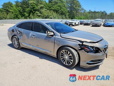 Czwarte zdjęcie samochodu z boku: 2017 BUICK LACROSSE ESSENCE VIN:1G4ZP5SS9HU213172 - miniatura