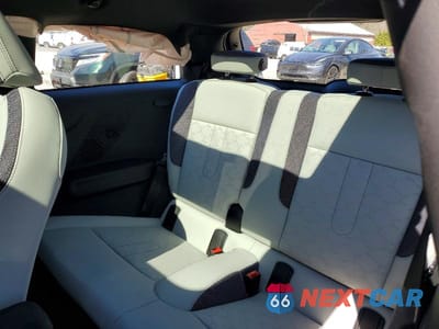 Zdjęcie 10 z 13 samochodu: 2026 MINI COOPER S VIN:WMW23GD03T2Y02244 - miniatura
