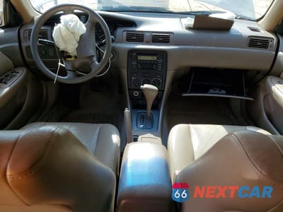Zdjęcie 8 z 12 samochodu: 2001 TOYOTA CAMRY LE VIN:JT2BG22K810597889 - miniatura