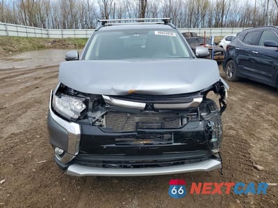 Piąte zdjęcie samochodu w środku: 2016 MITSUBISHI OUTLANDER SE VIN:JA4AZ3A32GZ017774 - miniatura
