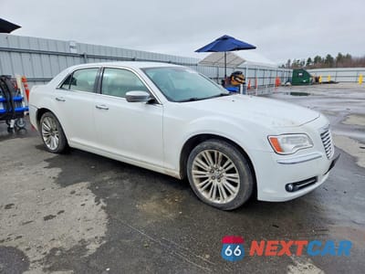 Czwarte zdjęcie samochodu z boku: 2011 CHRYSLER 300 LIMITED VIN:2C3CA5CGXBH585172 - miniatura