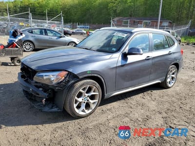 2015 BMW X1 XDRIVE28I WBAVL1C56FVY34289 - główne zdjęcie licytacji z USA - miniatura