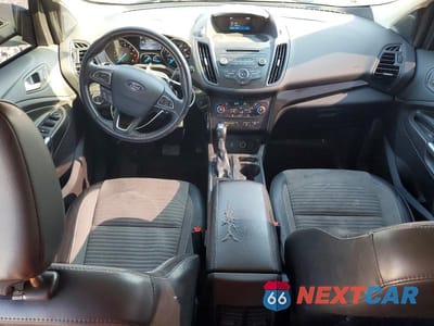 Zdjęcie 8 z 13 samochodu: 2018 FORD ESCAPE SE VIN:1FMCU0GD3JUC32561 - miniatura