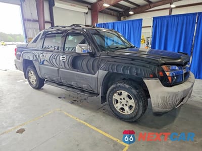 Czwarte zdjęcie samochodu z boku: 2004 CHEVROLET AVALANCHE K1500 VIN:3GNEK12T04G185270 - miniatura