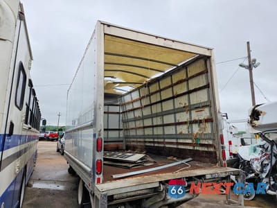 Drugie zdjęcie samochodu z przodu: 2023 ISUZU NPR HD BOX TRUCK VIN:54DC4W1D8PS201399 - miniatura