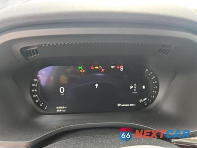 Zdjęcie 9 z 13 samochodu: 2025 VOLVO XC60 PLUS VIN:YV4M12RC9S1043611 - miniatura