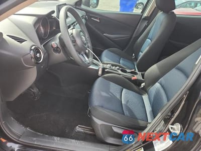 Zdjęcie 7 z 12 samochodu: 2019 TOYOTA YARIS LE VIN:3MYDLBYV2KY513541 - miniatura