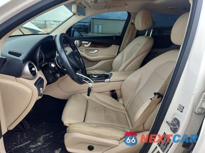 Zdjęcie 7 z 13 samochodu: 2019 MERCEDES-BENZ GLC 300 4MATIC VIN:WDC0J4KB1KF640571 - miniatura