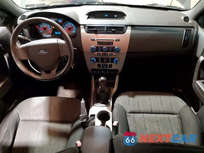 Zdjęcie 8 z 12 samochodu: 2010 FORD FOCUS SE VIN:1FAHP3FNXAW237649 - miniatura