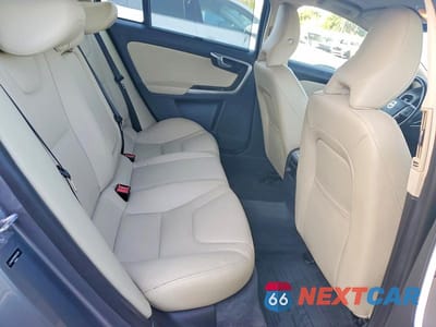 Zdjęcie 10 z 12 samochodu: 2017 VOLVO S60 PREMIER VIN:LYV402TK0HB153504 - miniatura