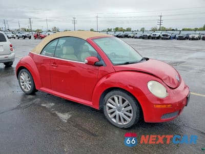 Czwarte zdjęcie samochodu z boku: 2008 VOLKSWAGEN NEW BEETLE VIN:3VWRF31Y08M400058 - miniatura