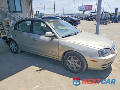 Czwarte zdjęcie samochodu z boku: 2005 HYUNDAI ELANTRA GLS VIN:KMHDN46D15U101032 - miniatura