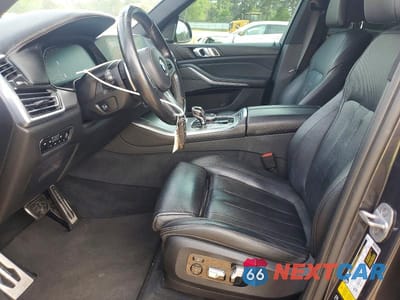 Zdjęcie 7 z 12 samochodu: 2019 BMW X5 XDRIVE40I VIN:5UXCR6C57KLL02575 - miniatura