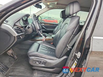 Zdjęcie 7 z 13 samochodu: 2015 BMW X5 XDRIVE50I VIN:5UXKR6C53F0J76069 - miniatura