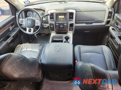 Zdjęcie 8 z 12 samochodu: 2017 RAM 2500 LARAMIE VIN:3C6UR5NL3HG537323 - miniatura