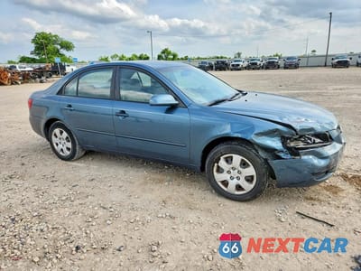 Czwarte zdjęcie samochodu z boku: 2006 HYUNDAI SONATA GL VIN:KMHET46C46A085221 - miniatura