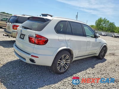 Trzecie zdjęcie samochodu z tyłu: 2013 BMW X5 XDRIVE35I VIN:5UXZV4C53D0B01225 - miniatura